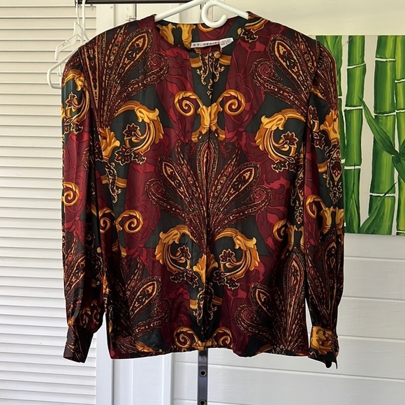 St Denis Tops - Vintage Silk blouse St Denis long peasant sleeves size 8